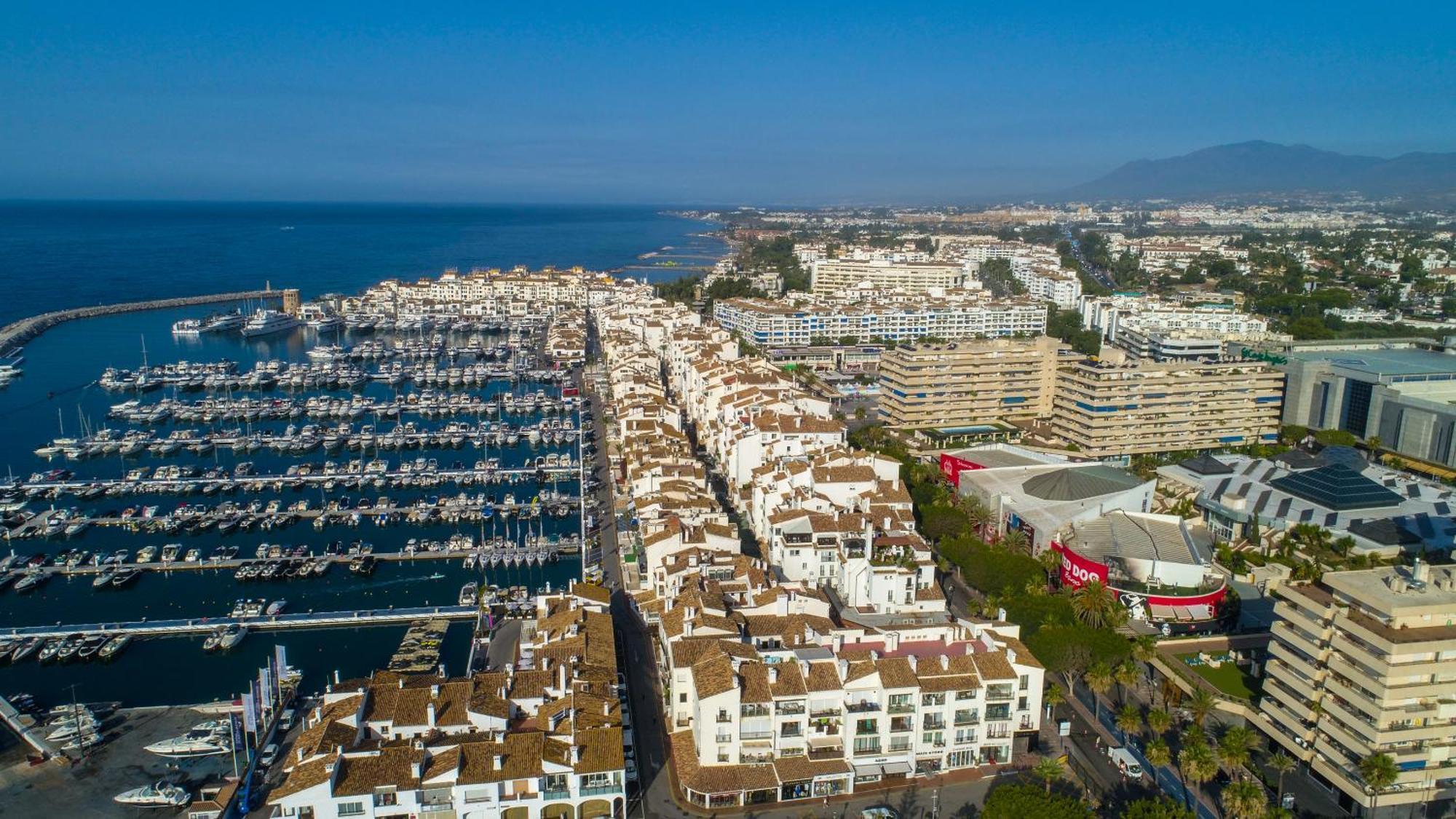 Marbella Banus Suites エクステリア 写真