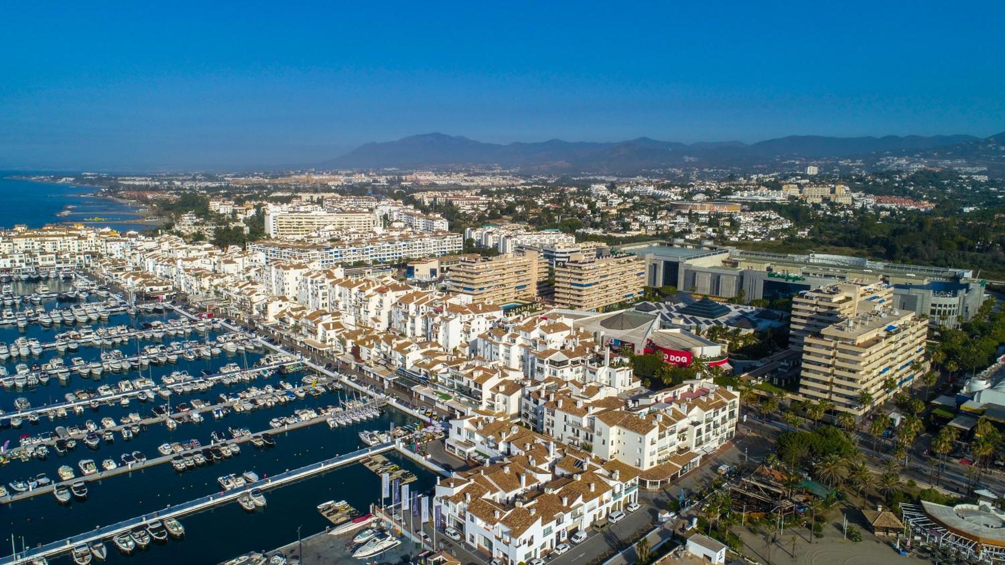 Marbella Banus Suites エクステリア 写真